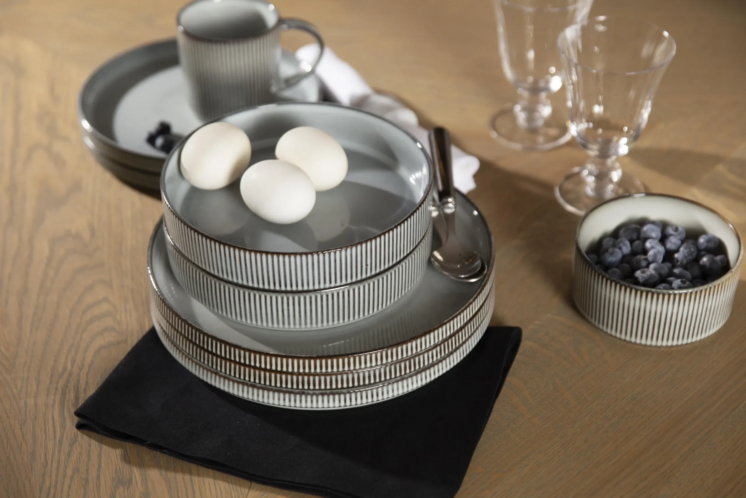 Flamant Architecto, Bord, Keramiek, Grijs, 25,5Cm