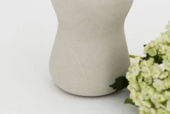 Flamant Ayno, Vaas, Zandsteen