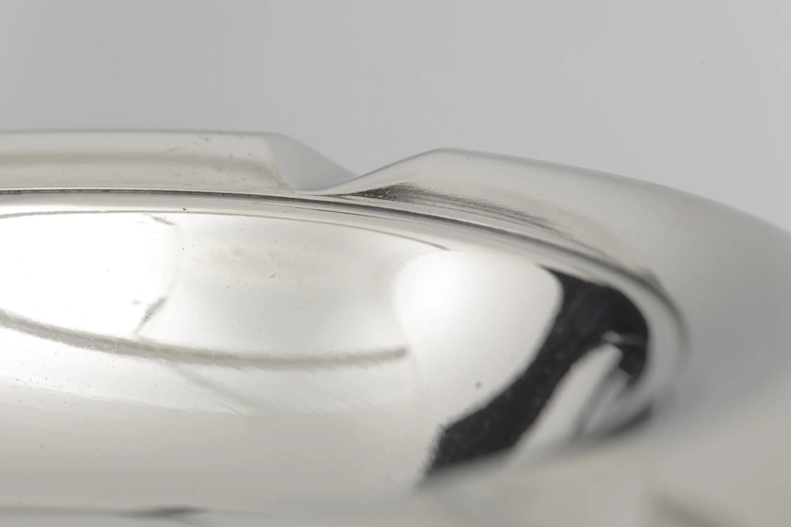 Flamant Carlton, Asbak, Te Voet