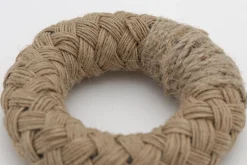 Flamant Fari, Servetring