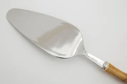 Flamant Hadis, Caker-Server