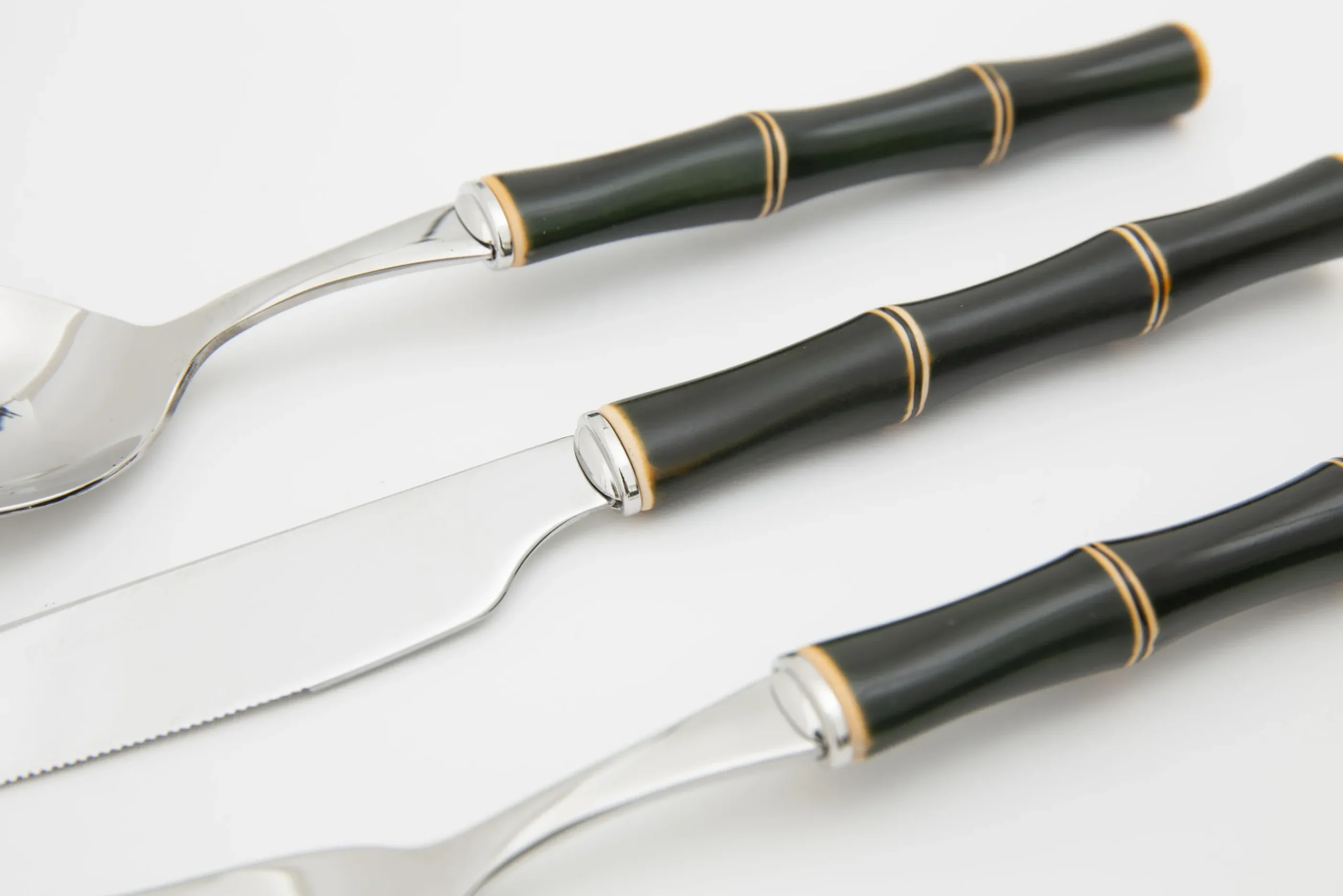 Flamant Hadis, Tafelmes