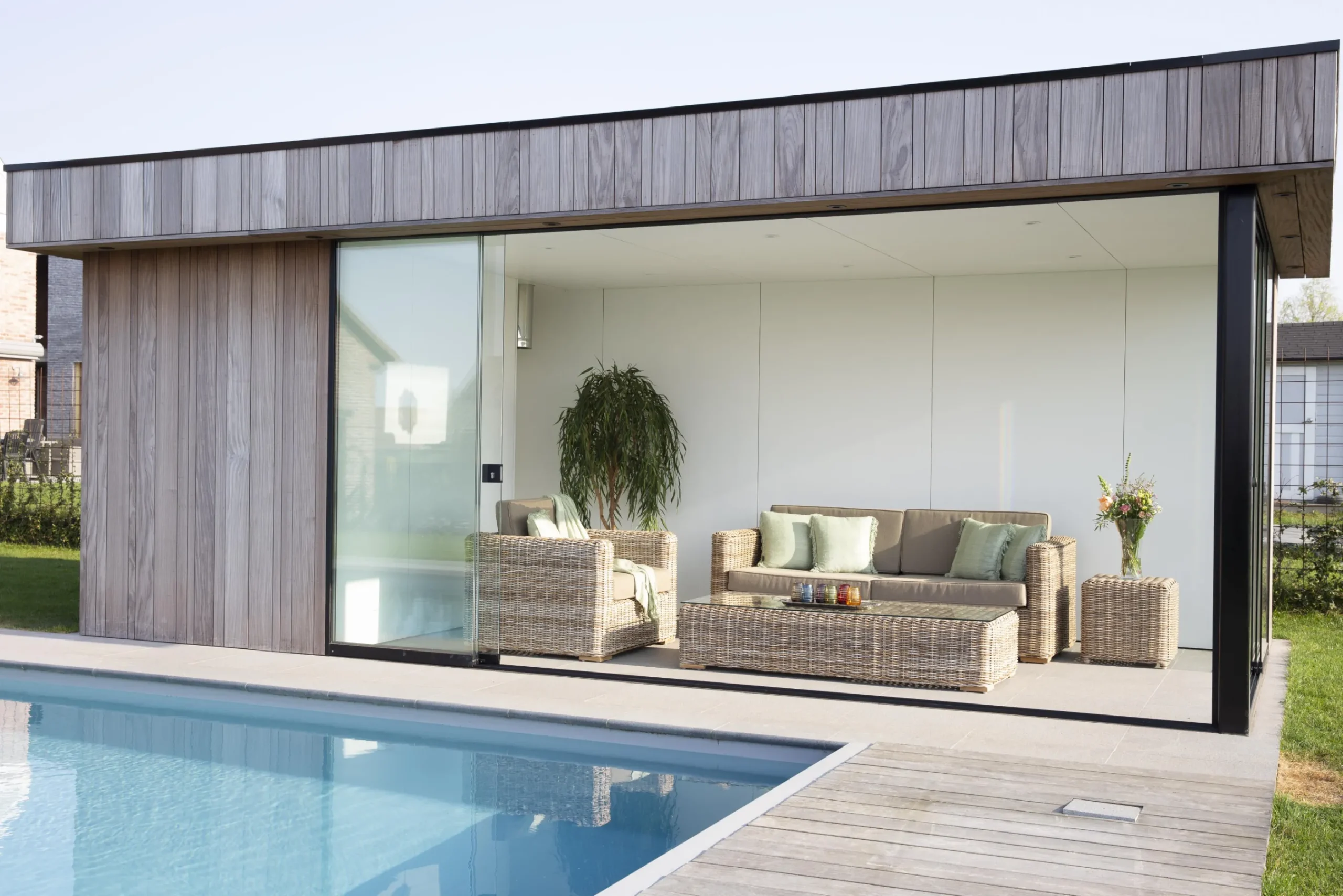 Flamant Heuvels, Tuinbijzettafel