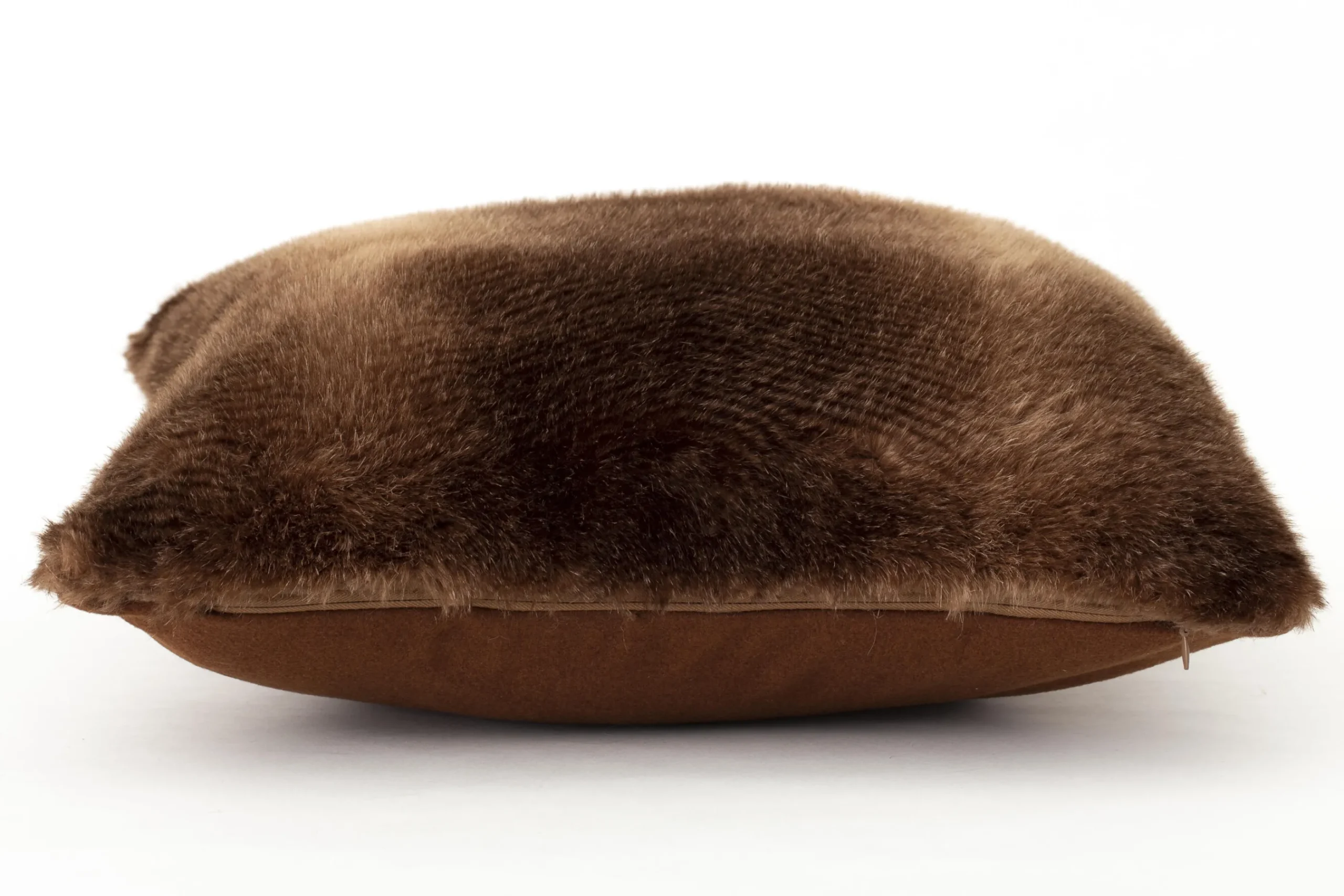 Flamant Hirom, Kussen, Namaakbont