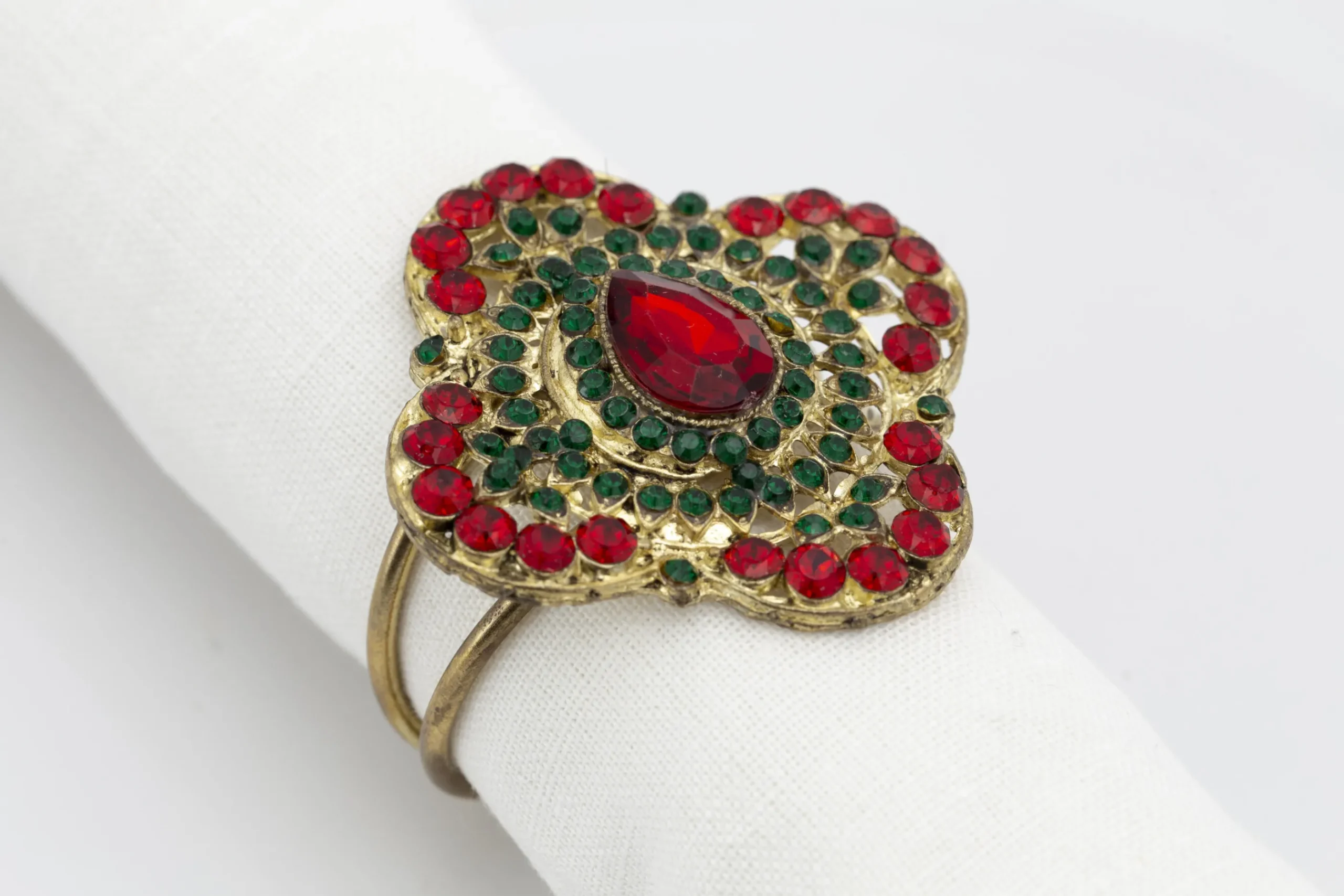 Flamant Kirai, Servetring, Kralen