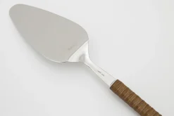 Flamant Korba, Caker-Server