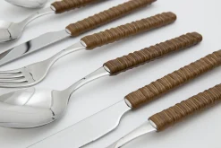 Flamant Korba, Tafelmes