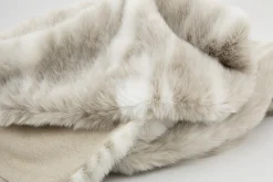 Flamant Larkin, Plaid, Namaakbont