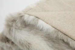 Flamant Larkin, Plaid, Namaakbont