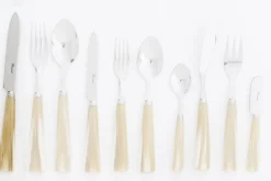 Flamant Tondo, Tafelmes