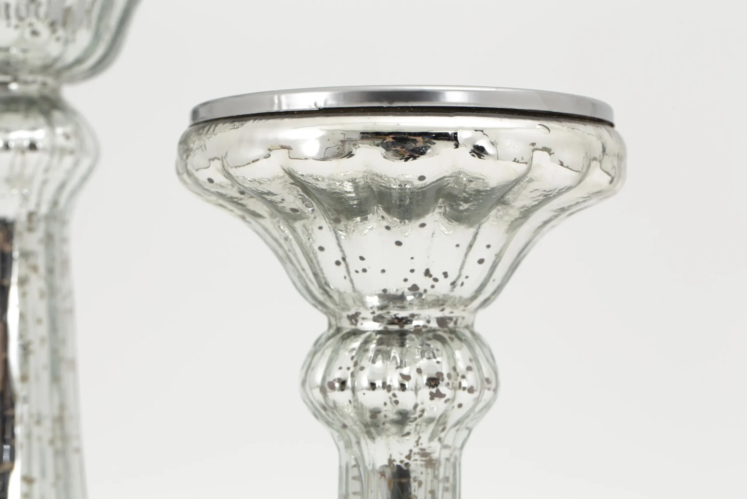 Flamant Vlada, Kandelaar, Kwikglas, L