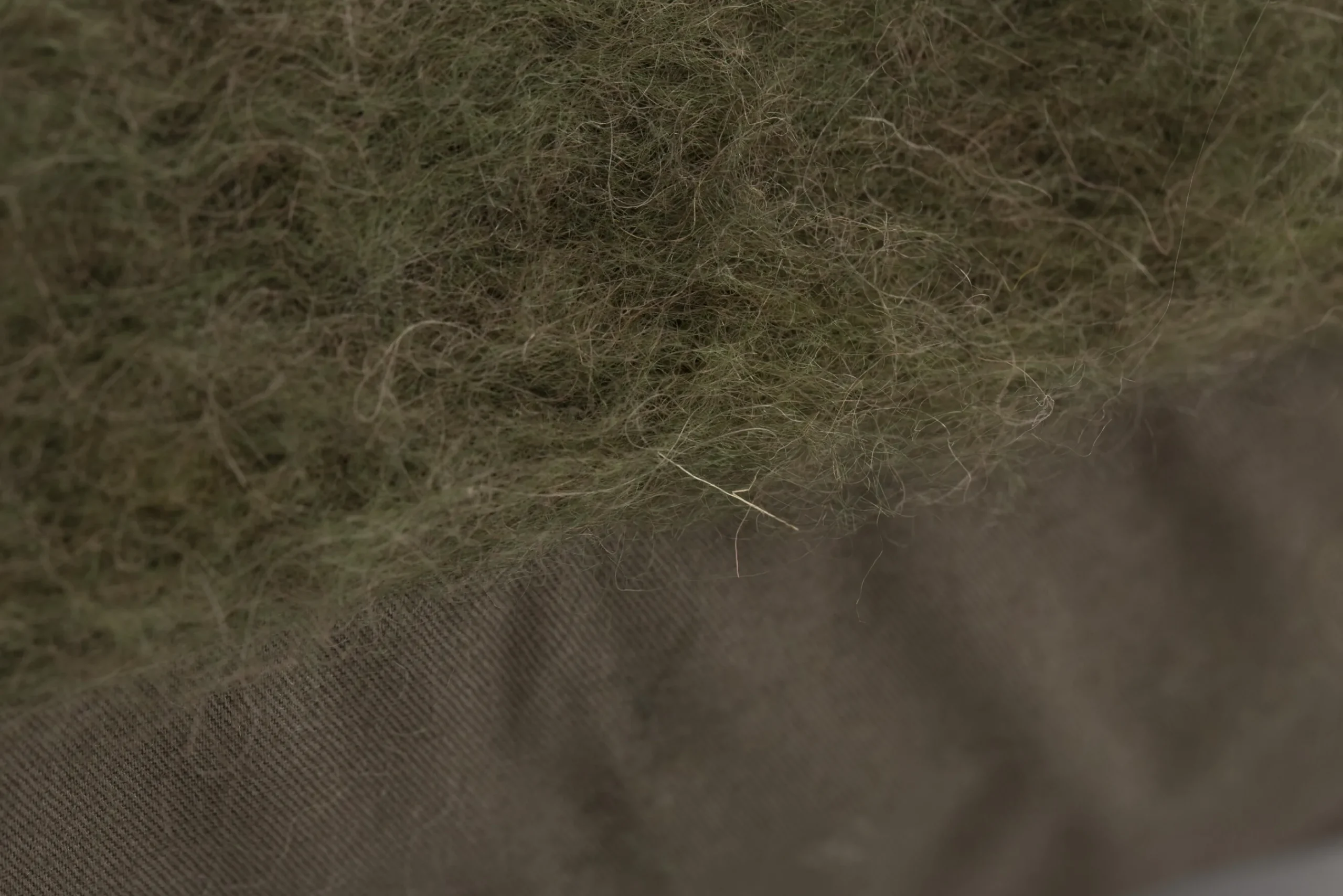 Flamant Yani, Kussen, Olijfgroen